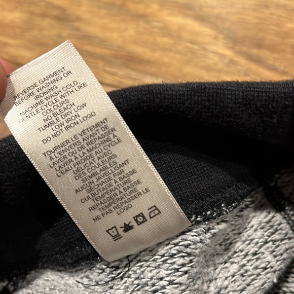 Roots black skirt sweatpant material - Picture 10 of 10